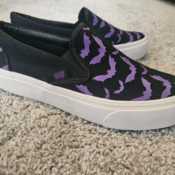YRU Chill Bat Slip-Ons, Black/Purple PLEASE READ DESCRIPTION - Picture 2 of 4